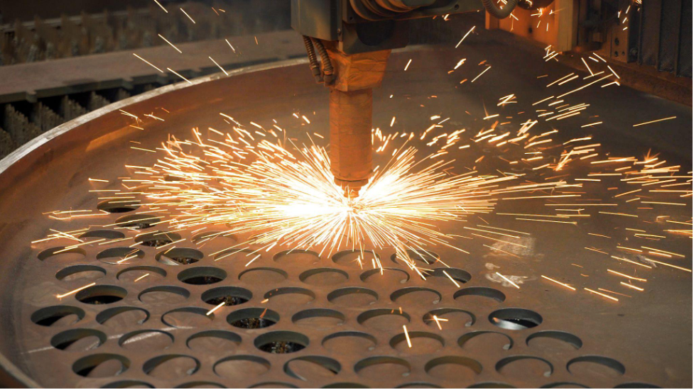 5-loi-ich-khi-su-dung-dich-vu-cat-kim-loai-tam-cnc